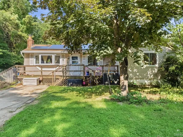 107 Andreano Avenue, East Patchogue, NY 11772