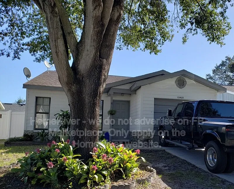 13421 Laraway Dr
