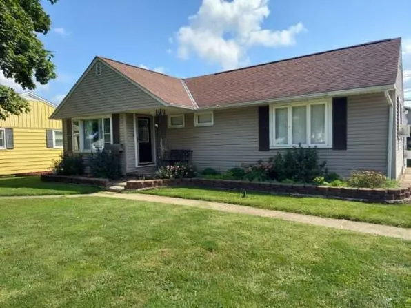 832 Hackney St, Saint Marys, OH 45885