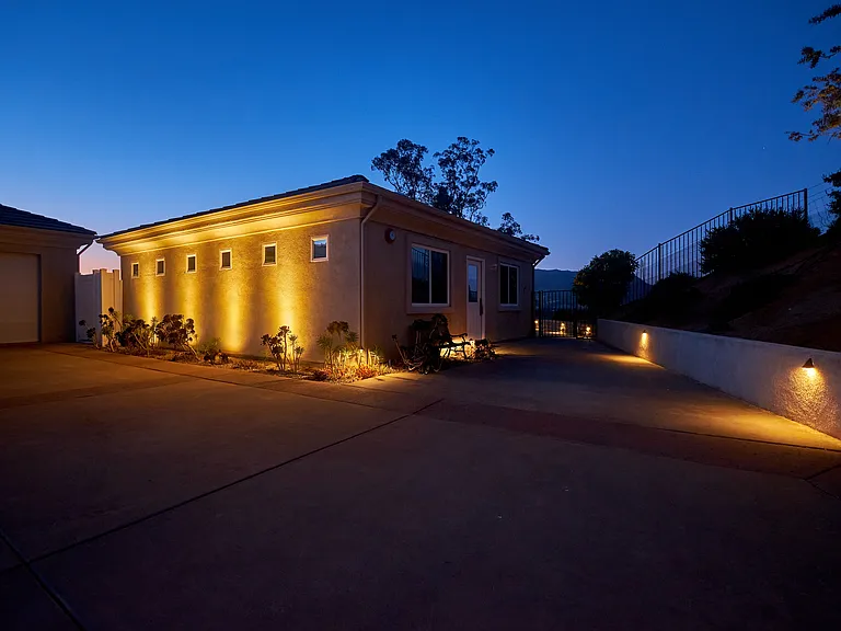 1859 Vista Del Lago — Photo 20