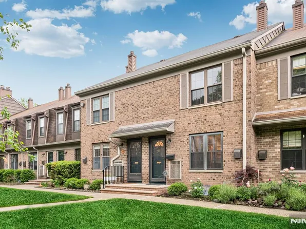 181 Long Hill Rd, Little Falls, NJ 07424