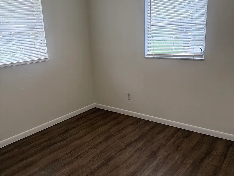 308 Canyon Dr N — Photo 15