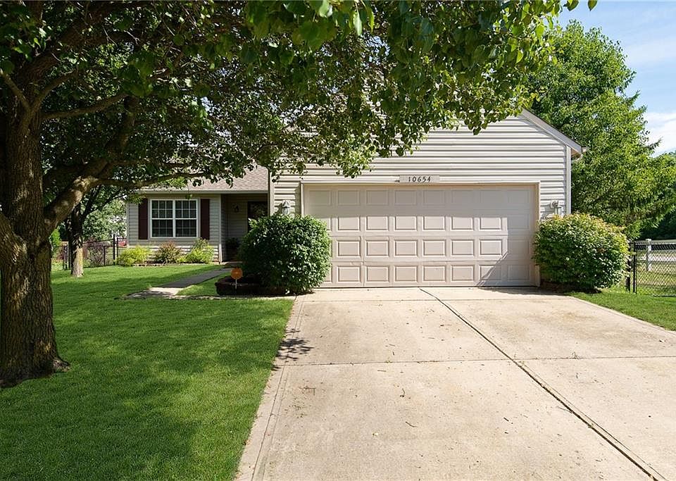 1st image of 10654 Simsbury Ct