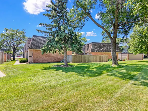 6487 Barrie Rd, Edina, MN 55435