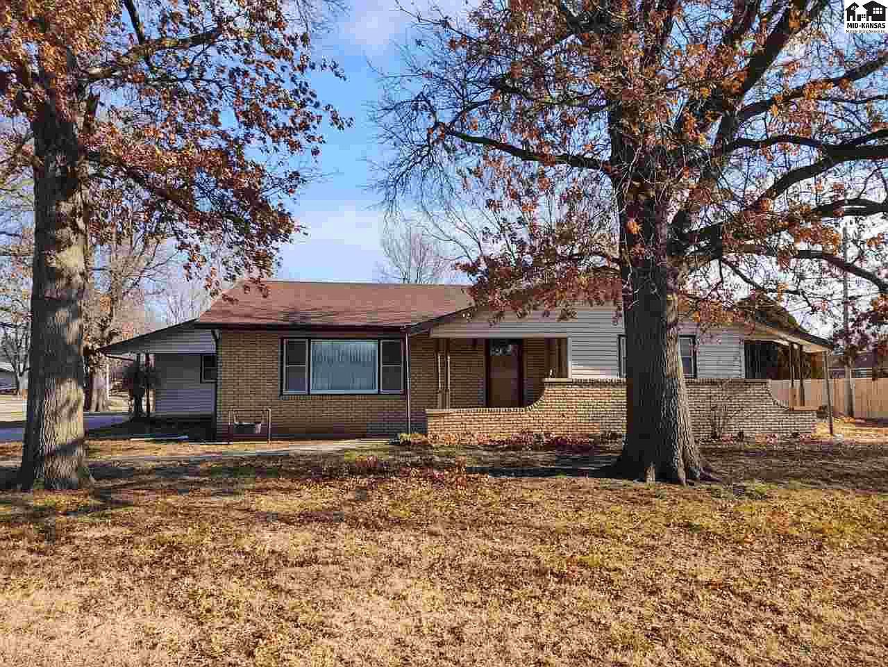 1301 Glendale Rd Mcpherson Ks 67460 Zillow