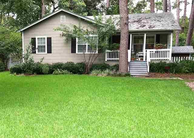 1st image of 518 Collins Dr