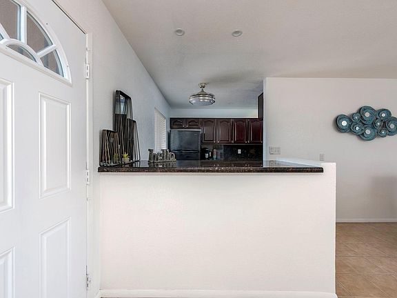 5th image of 3230 E Pinchot Ave APT 30