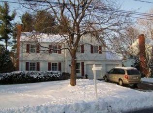 44 Chapman Rd, West Hartford, CT 06107