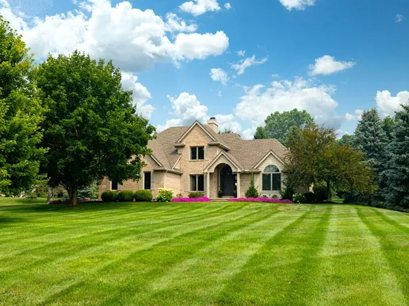 9108 Cambridge Dr, Saline, MI 48176