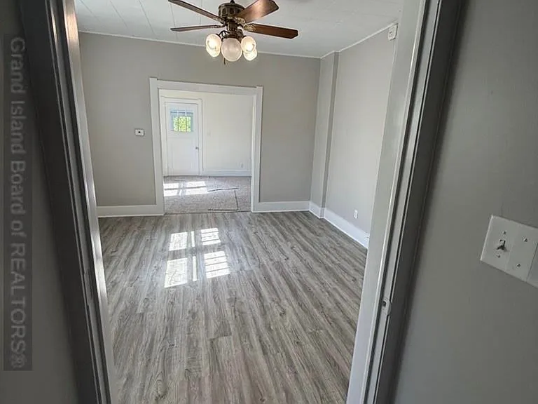 1615 W 7th St — Photo 13