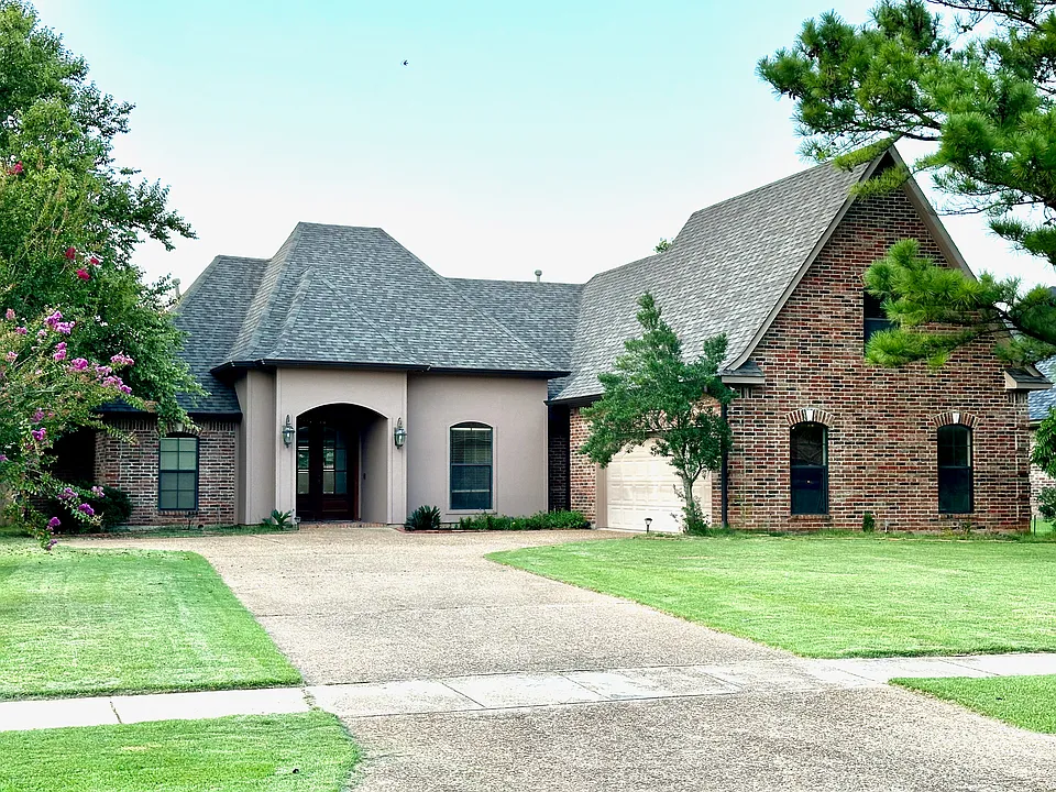 9427 Milbank Dr
