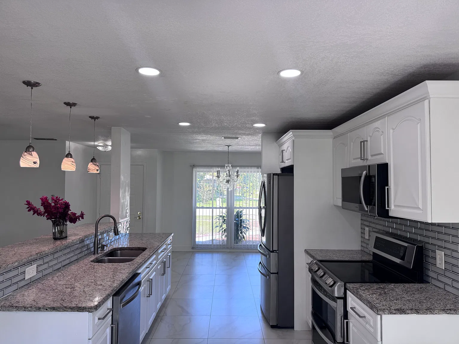 2 bed, 1110 sqft, $2,350 — Photo 3