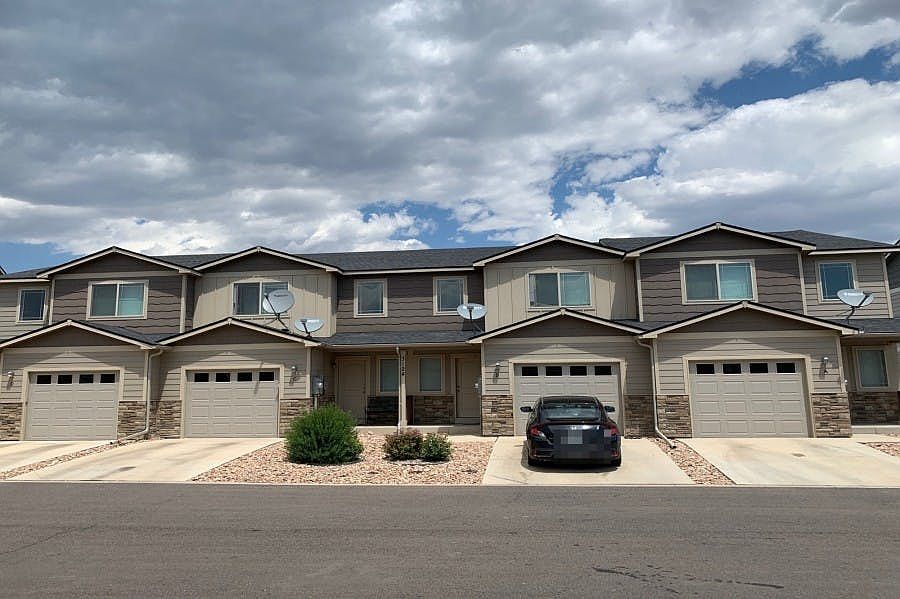 1st image of 3124 Alybar Dr #D
