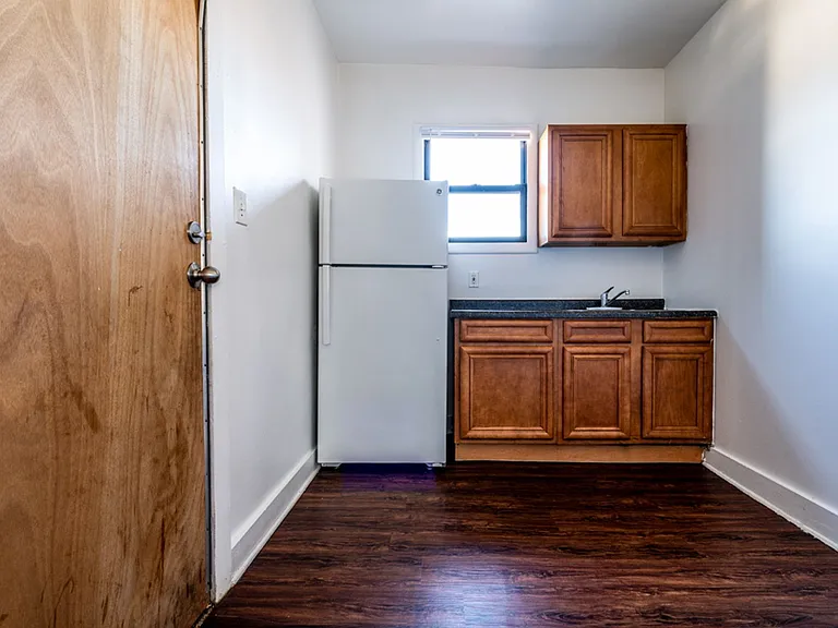 7944 S Paulina — Photo 12