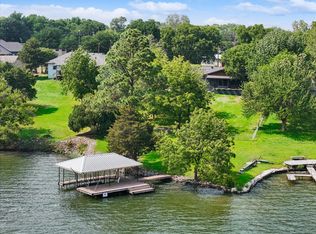 80 Bayside Cir, Gainesville, TX 76240