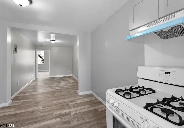 23 Monroe St #2 — Photo 5