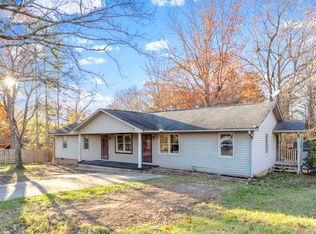 324 Kenneth St, Walhalla, SC 29691