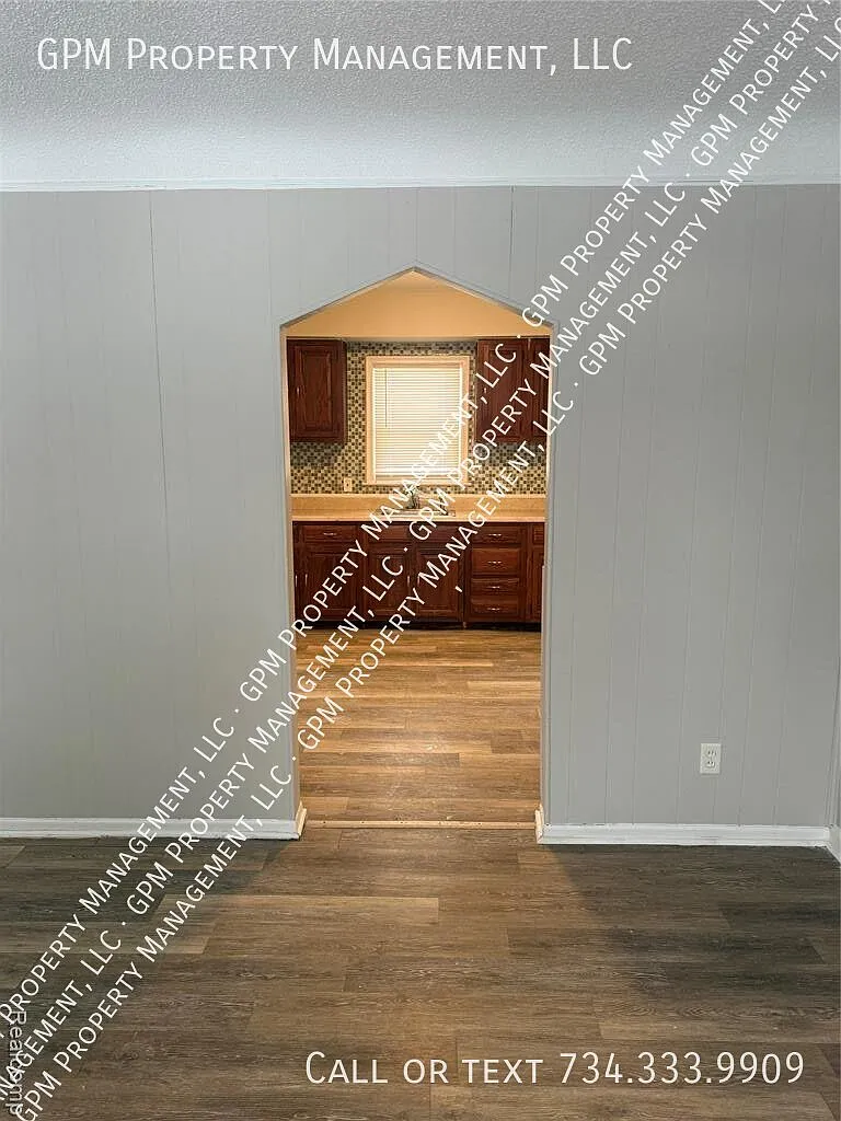 Inkster 6237 — Photo 3