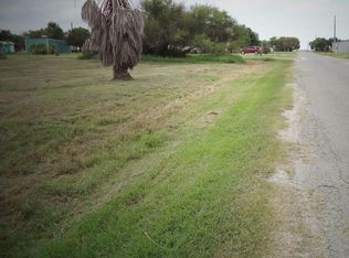 1212 W Dallas Ave, Seadrift, TX 77983
