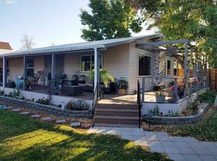 305 Ellsworth St, Fossil, OR 97830