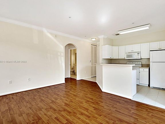 3rd image of 4600 SW 160th Ave APT 610
