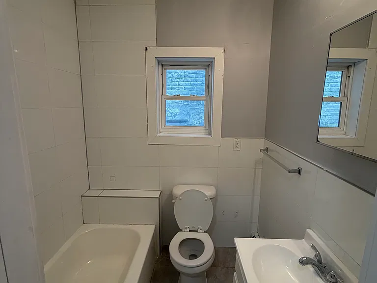 29 Bartholdi Ave #1A — Photo 7