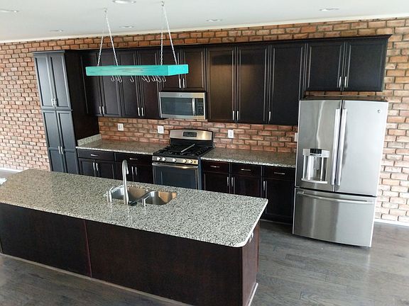 4th image of 43205 Depascale Sq