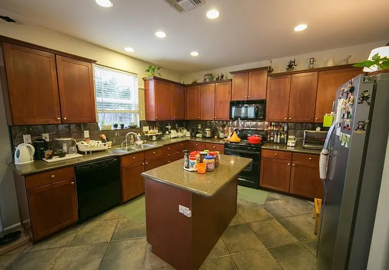 Alberton Cir — Photo 11