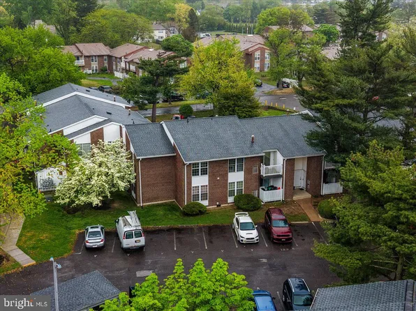 275 Green St APT 5L7, Beverly, NJ 08010