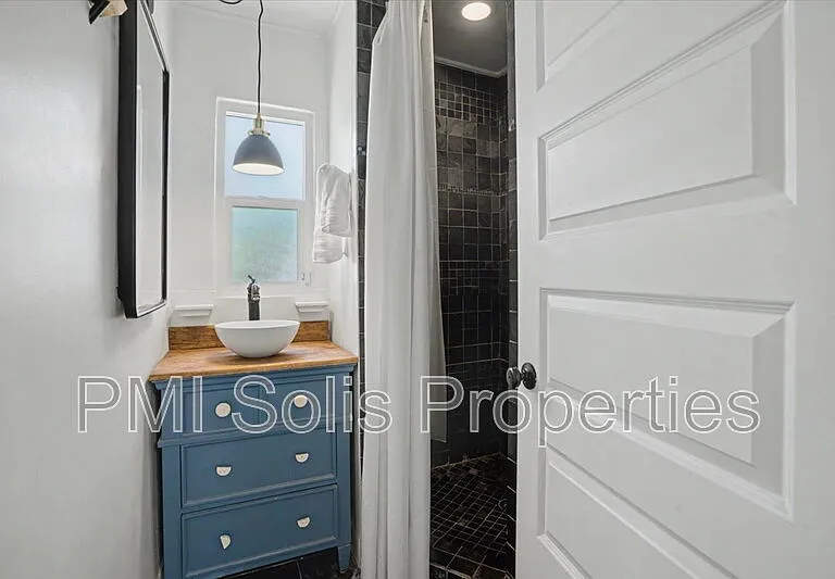 724 E Portland St — Photo 13