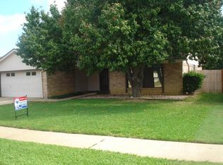 7520 Clover Ln, Watauga, TX 76148