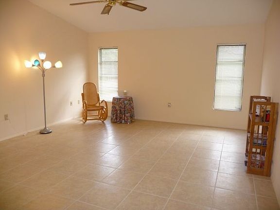 5th image of 22474 Glen Ave