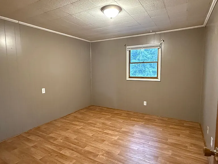 2506 Elizabethton Hwy — Photo 11