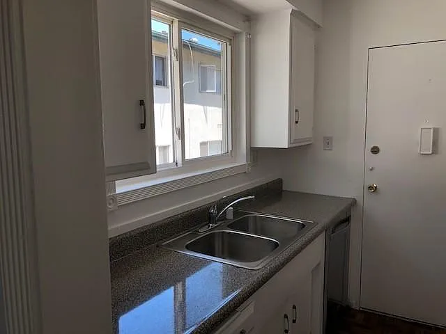 1 bed, 1092 sqft, $2,300 — Photo 1