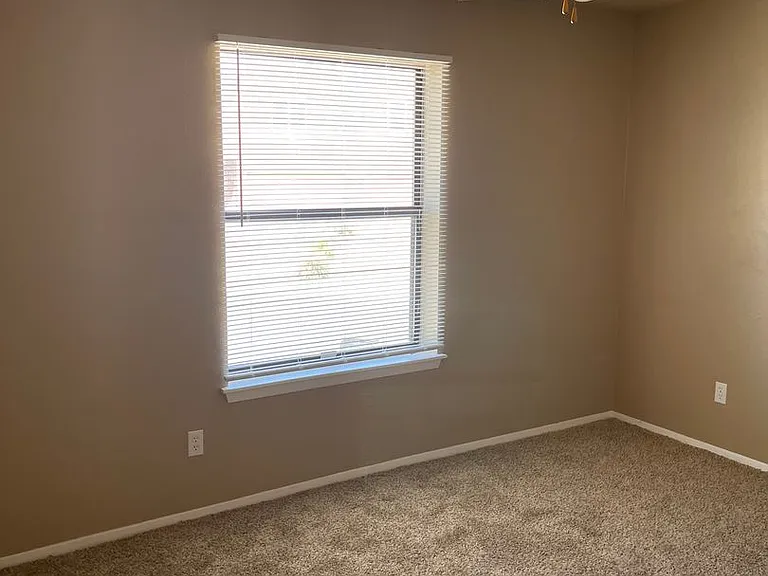 3266 Executive Hills Rd — Photo 6