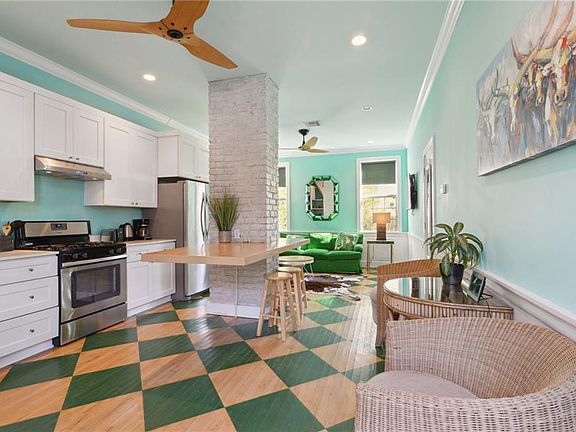 3rd image of 8512 Freret St