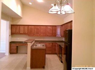 69 Valley Way Cir SE, Huntsville, AL 35802