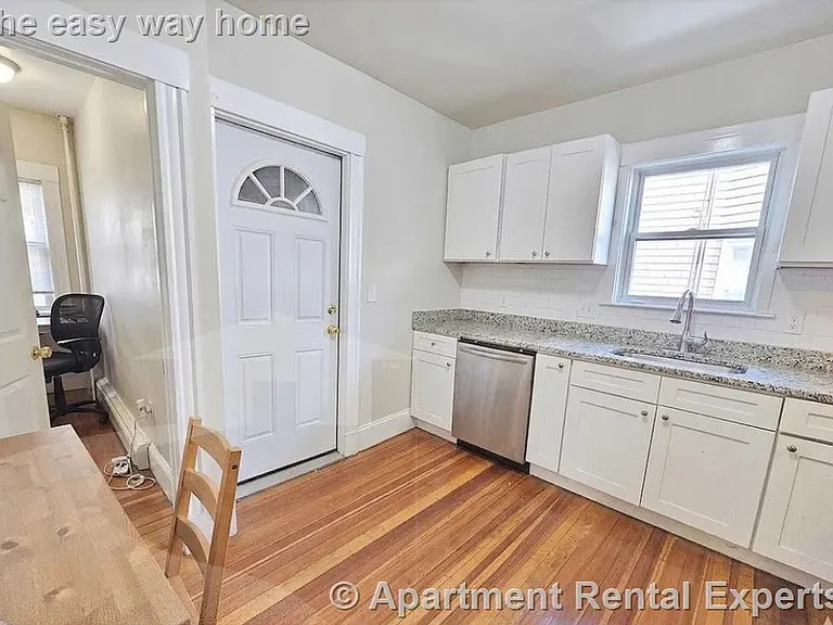 81 Frederick Ave #1 — Photo 3