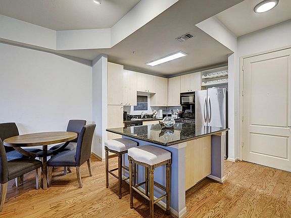 4th image of 3505 Sage Rd Unit 308