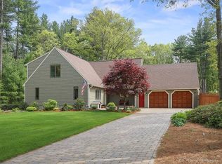 10 Apple Blossom Rd, Andover, MA 01810