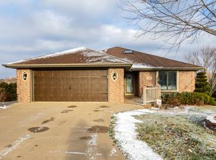 838 Elaine Ct, Dubuque, IA 52003