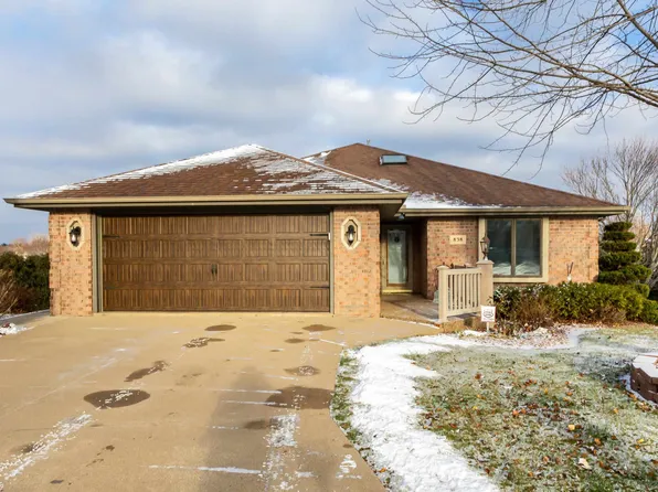 838 Elaine Ct, Dubuque, IA 52003