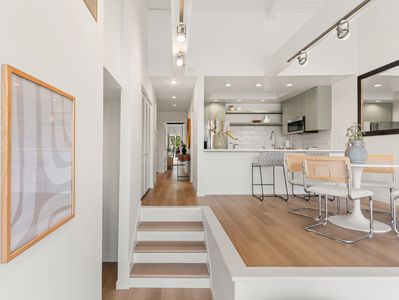 9323 Marina Pacifica Dr N, Long Beach, CA, 90803