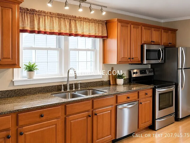 205 Silk St — Photo 2