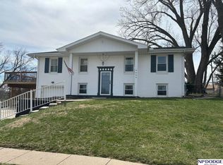 9609 Sherwood Cir, Bellevue, NE 68147