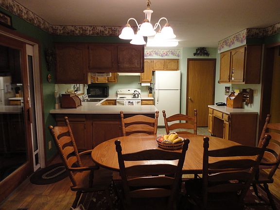 Open Kitchen, Dining and Living Rooms