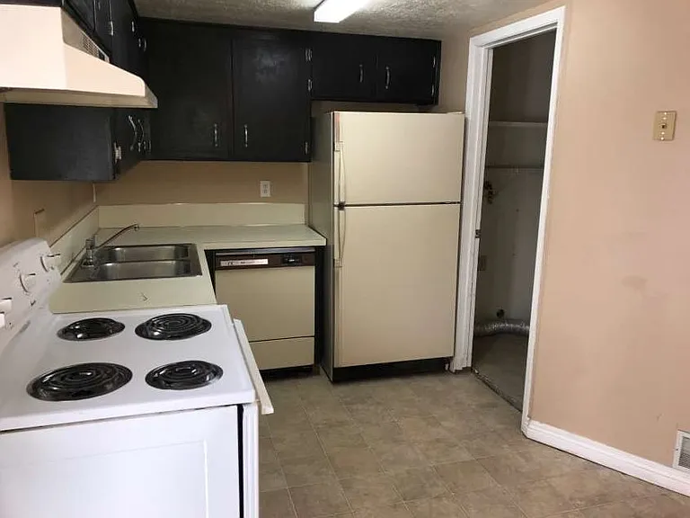 1142 N 230 W — Photo 3