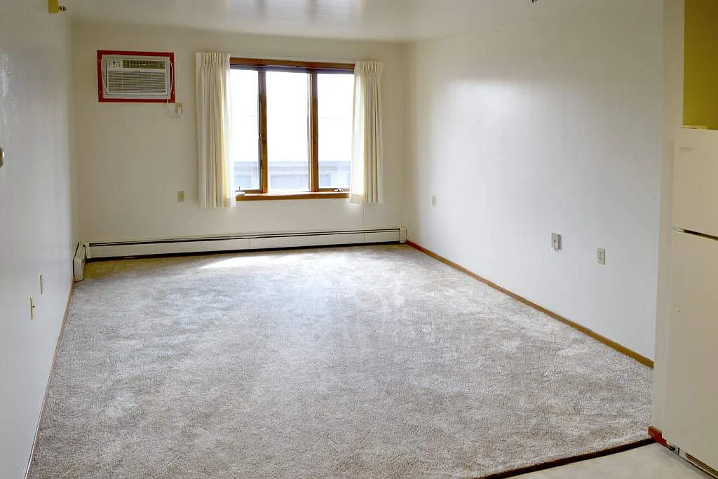 Building Photo - 851 University Dr #313