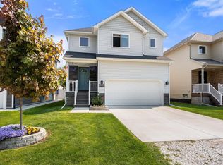 15910 Camperdown Ave, Clinton Township, MI 48035