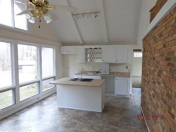 3rd image of 22642 Collier Ave